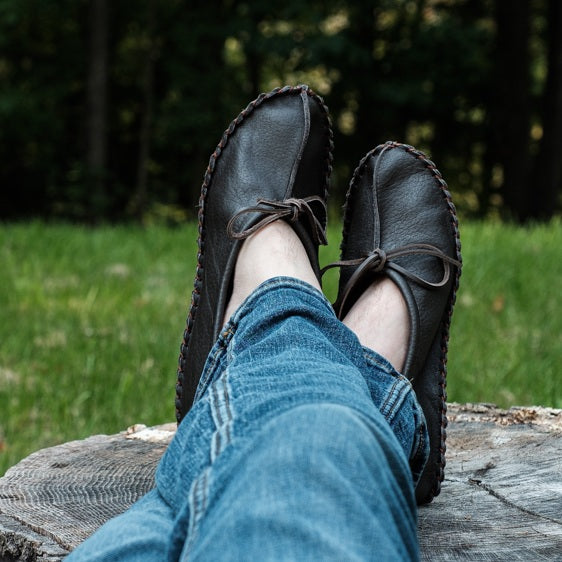Men's Minimalist Buffalo Hide Earthing Moccasins