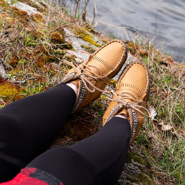 Women's Moose-Touch Earthing Moccasin Boots